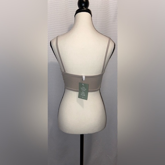 Women’s H&M Divided white cropped tank / bralette size XL NWT - Picture 10 of 10